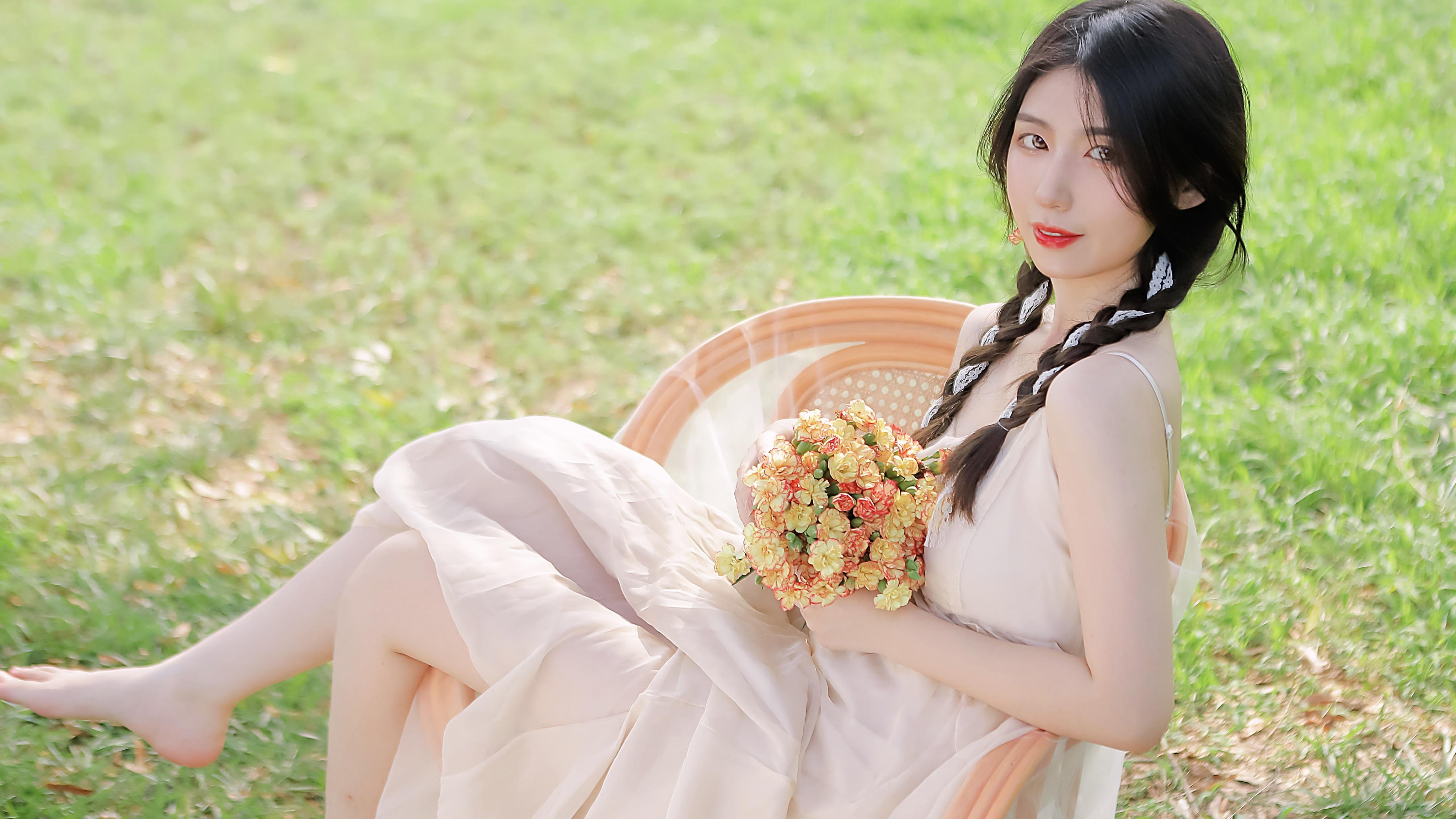 国铁集团：铁路暑运旅客发送量突破两亿人次